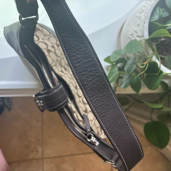 Coach signature hobo shoulder bag | Brown - Picture 4 of 7